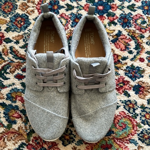 TOMS sneakers - Picture 2 of 6